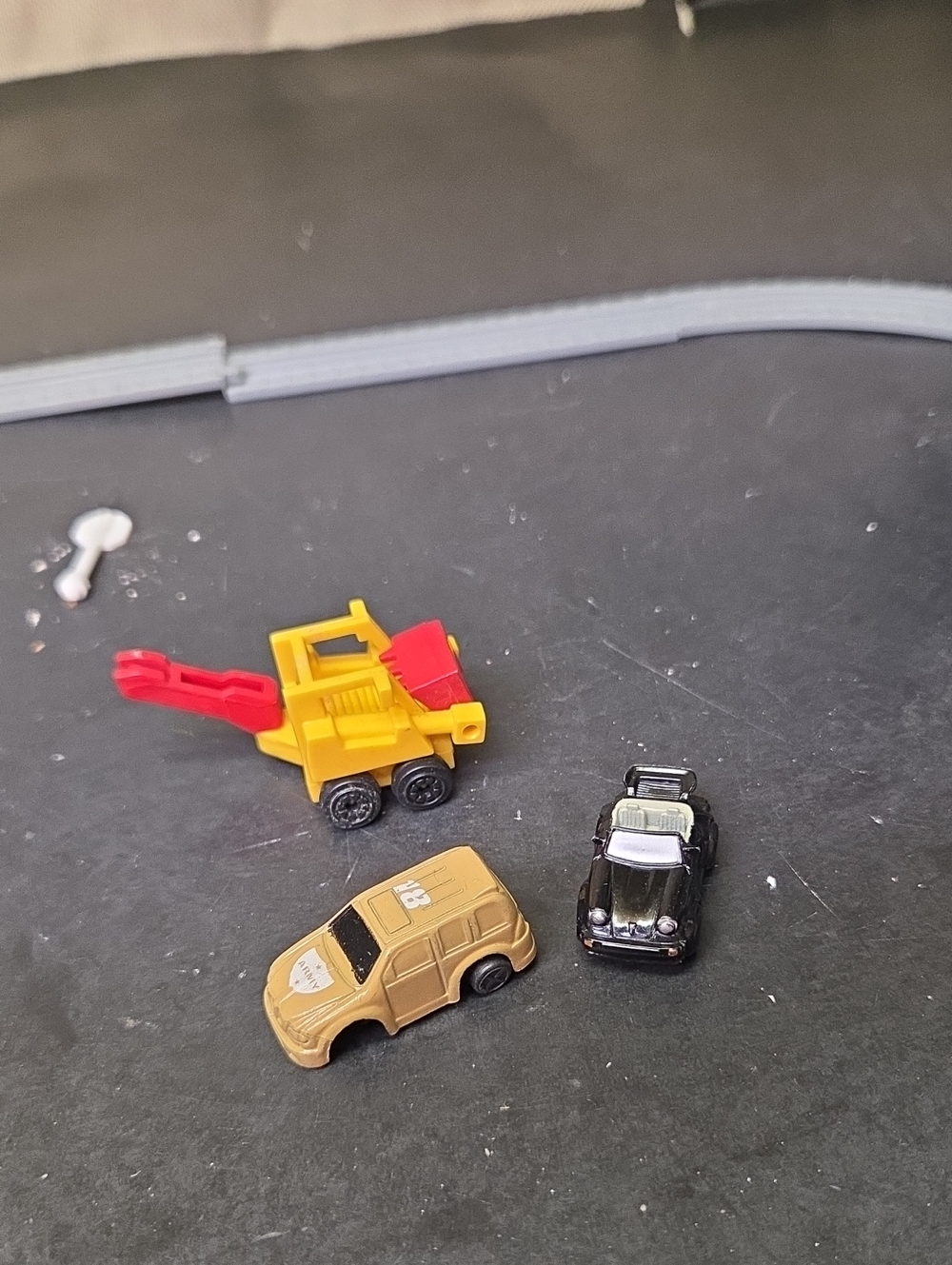 Micro Machine Vehicles, Tracks, Signs - Picture 4 of 7